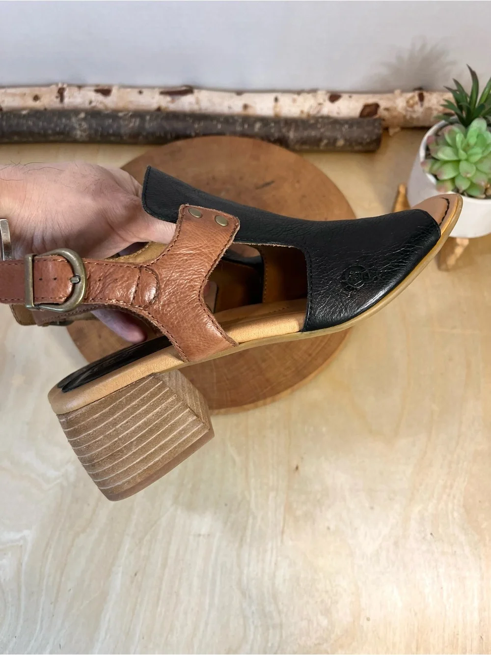 NWOB Born Women's Sylvie Slingback Sandals Size 9 Black/ Brown Leather